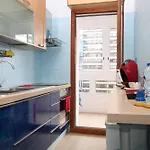 - Close To Metro & Connections * نابولي