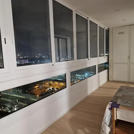 - Close To Metro & Connections Appartement *