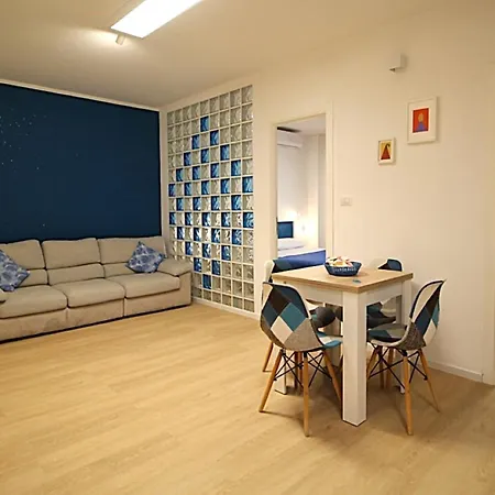 Apartman - Close To Metro & Connections