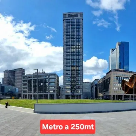 - Close To Metro & Connections Appartement *