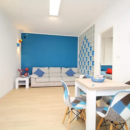 - Close To Metro & Connections * Neapel
