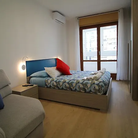 - Close To Metro & Connections *