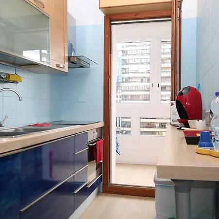 - Close To Metro & Connections * Neapel