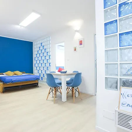 - Close To Metro & Connections Neapel