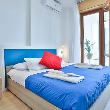 - Close To Metro & Connections * Neapel